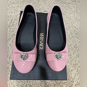 Versace Pink girls Shoes with Heart Detail. Size 30 UE in USA is 12.5